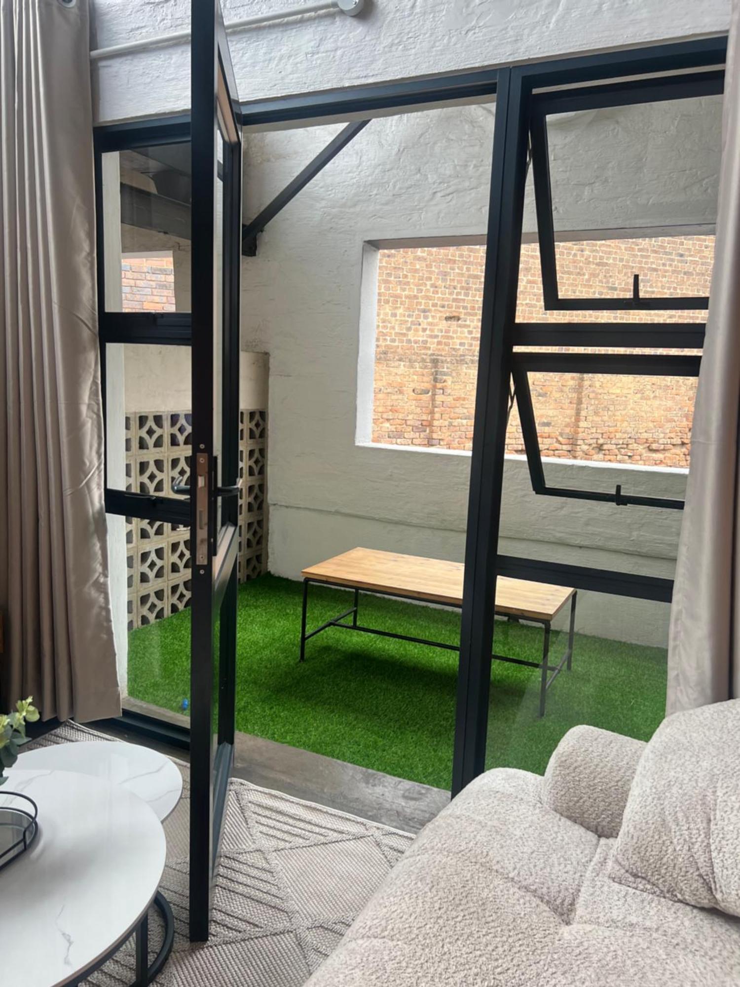 Craftsmanship Loft 344 * Johannesburg